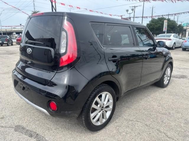 Kia Soul Vehicle Image 05