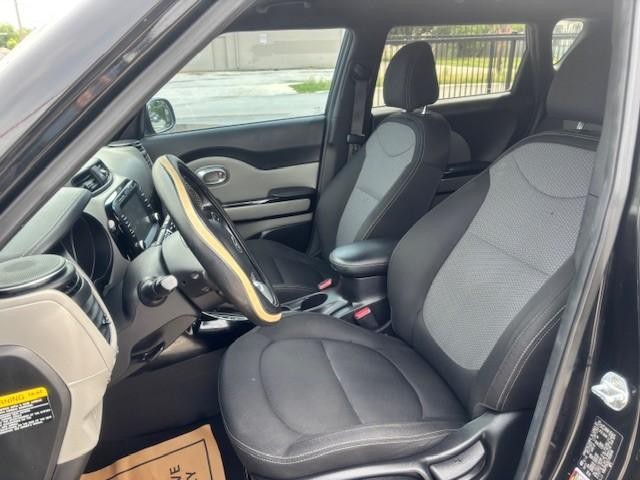 Kia Soul Vehicle Image 11