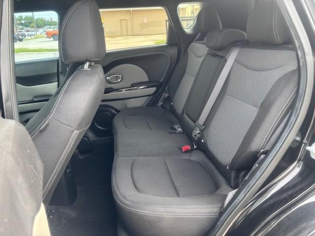 Kia Soul Vehicle Image 14
