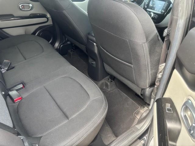 Kia Soul Vehicle Image 15