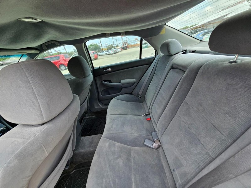 Honda Accord Sedan Vehicle Image 12