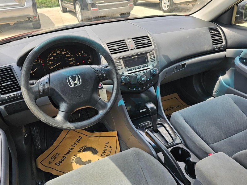 Honda Accord Sedan Vehicle Image 13