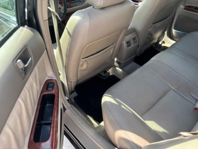 Toyota Camry Vehicle Image 11