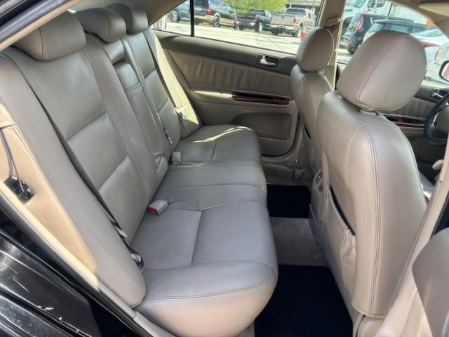 Toyota Camry Vehicle Image 15