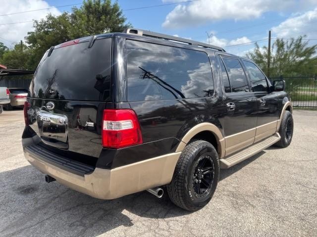 Ford Expedition EL Vehicle Image 05