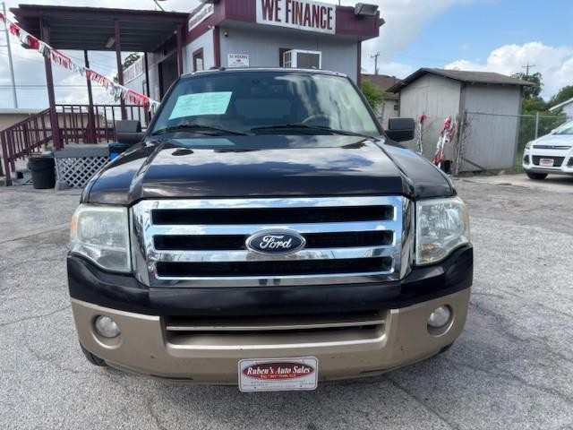 Ford Expedition EL Vehicle Image 08