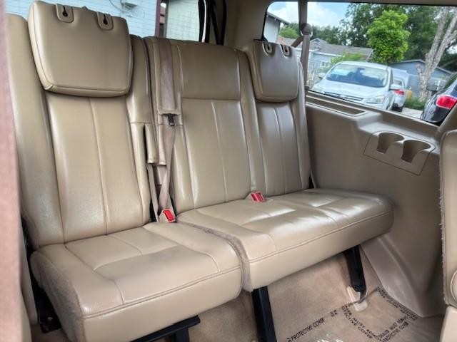 Ford Expedition EL Vehicle Image 18