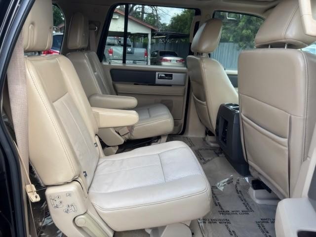 Ford Expedition EL Vehicle Image 20