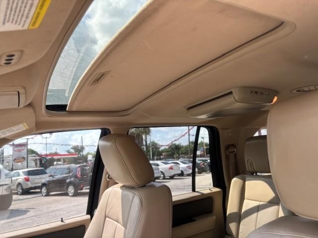 Ford Expedition EL Vehicle Image 24