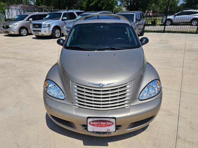 Chrysler PT Cruiser Vehicle Image 10