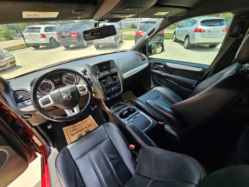 Dodge Grand Caravan Vehicle Image 14
