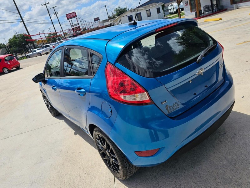 Ford Fiesta Vehicle Image 03