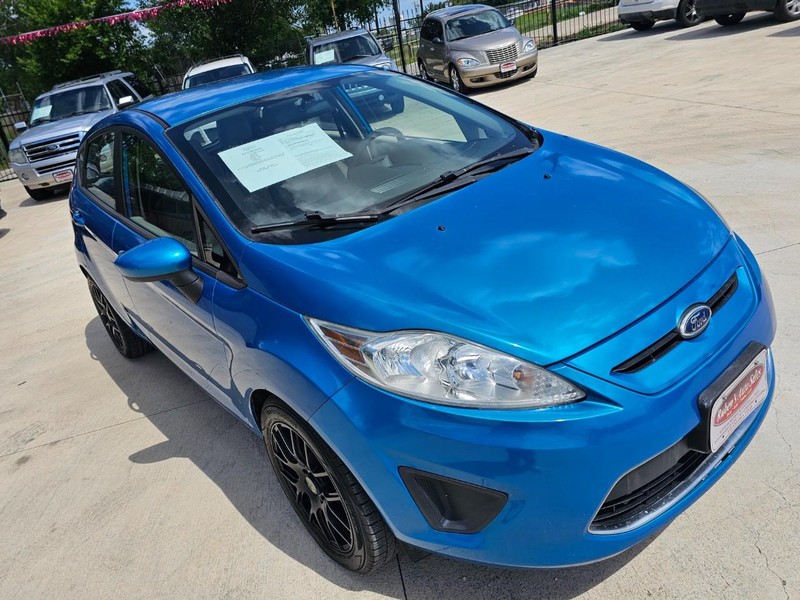 Ford Fiesta Vehicle Image 07