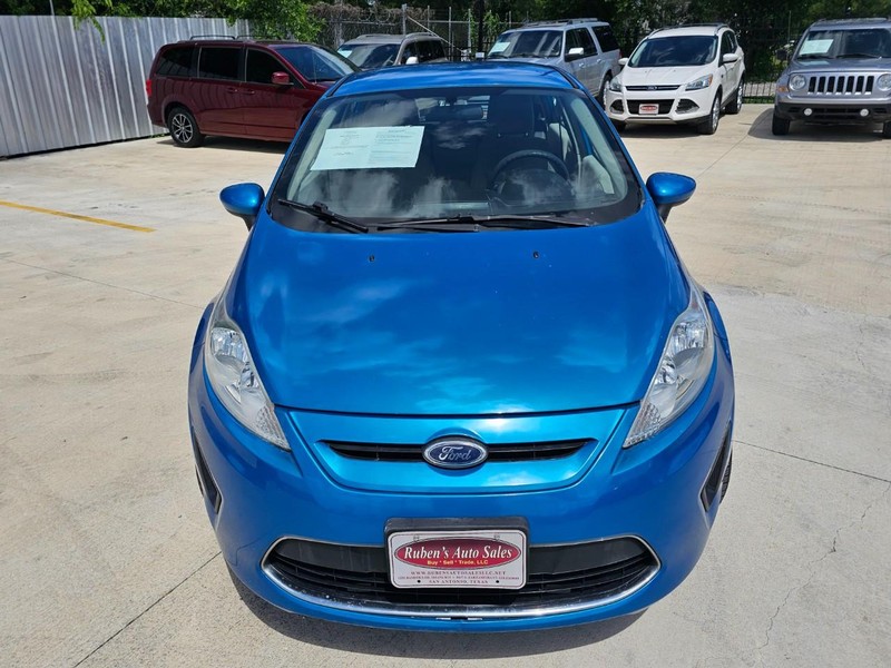 Ford Fiesta Vehicle Image 08