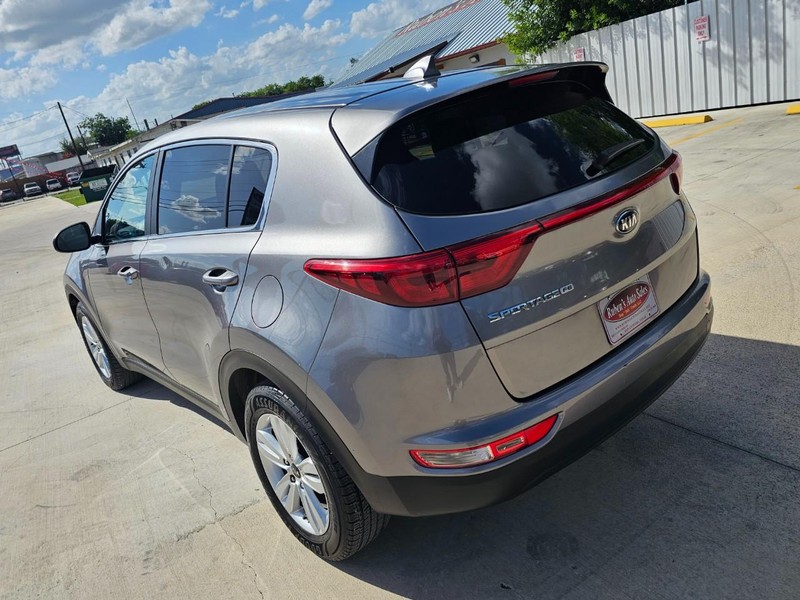 Kia Sportage Vehicle Image 03