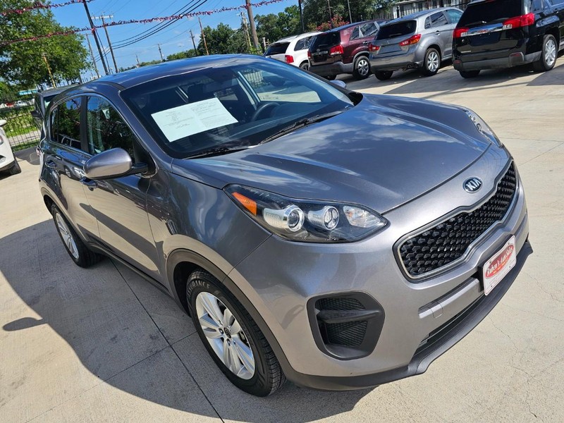 Kia Sportage Vehicle Image 09