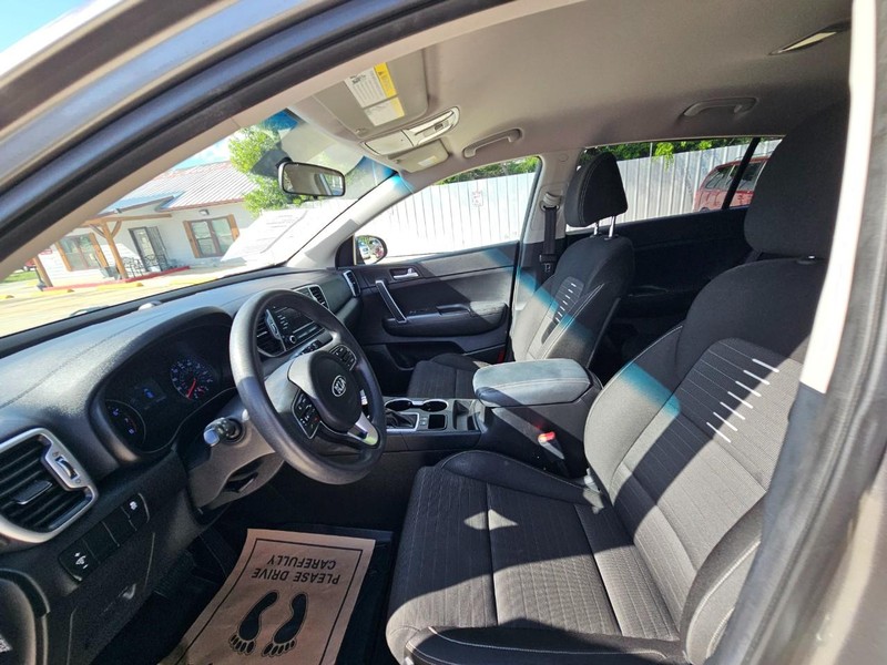 Kia Sportage Vehicle Image 12