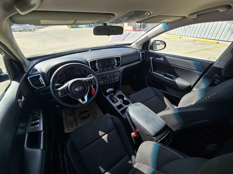 Kia Sportage Vehicle Image 15