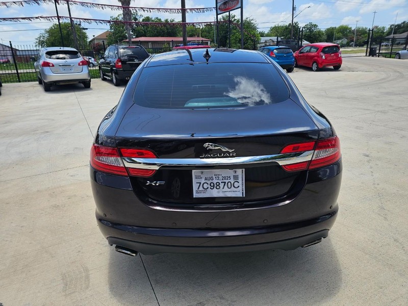 Jaguar XF Vehicle Image 04