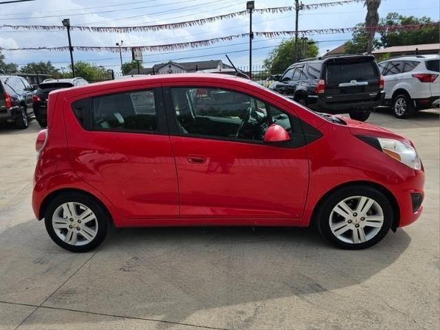 Chevrolet Spark Vehicle Image 06