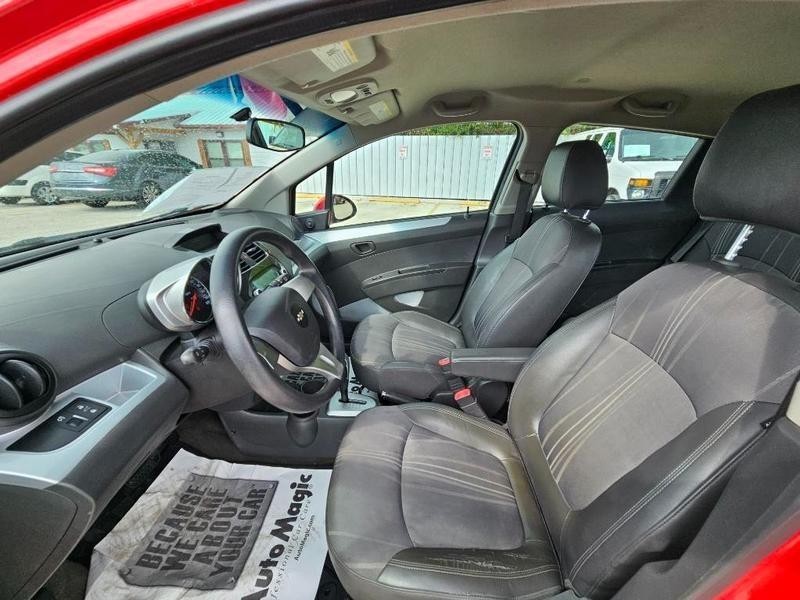Chevrolet Spark Vehicle Image 10
