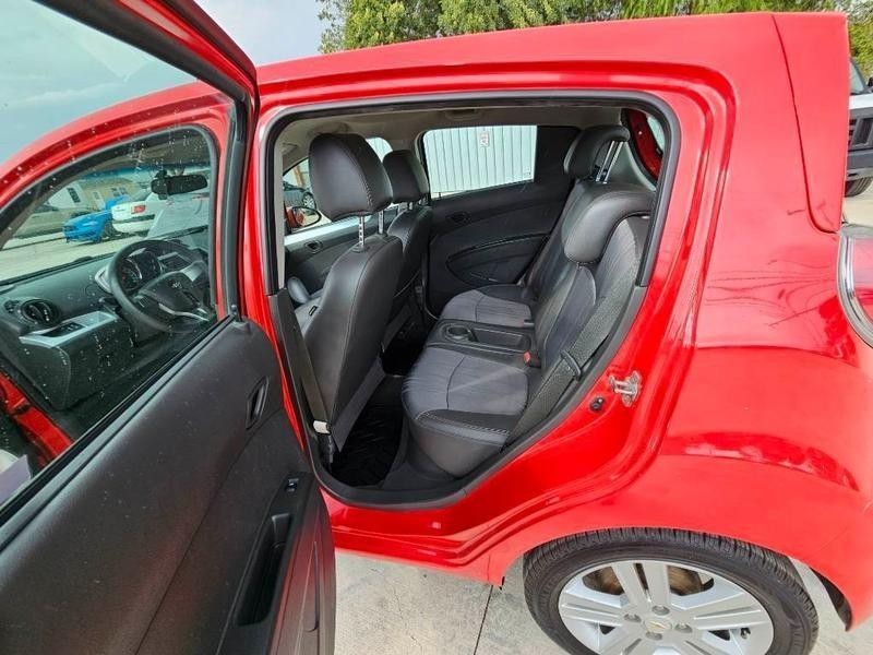 Chevrolet Spark Vehicle Image 11