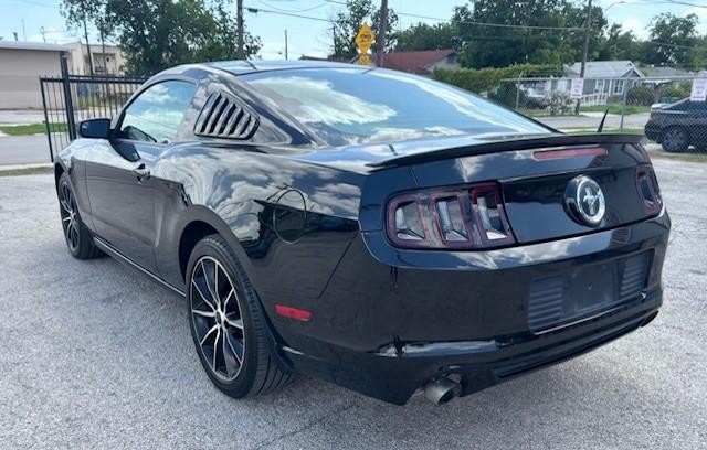 Ford Mustang Vehicle Image 03