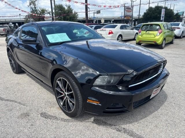 Ford Mustang Vehicle Image 07