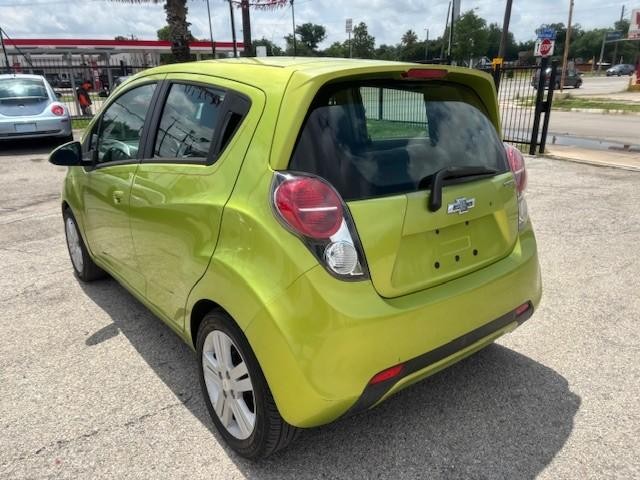 Chevrolet Spark Vehicle Image 03