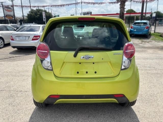 Chevrolet Spark Vehicle Image 04