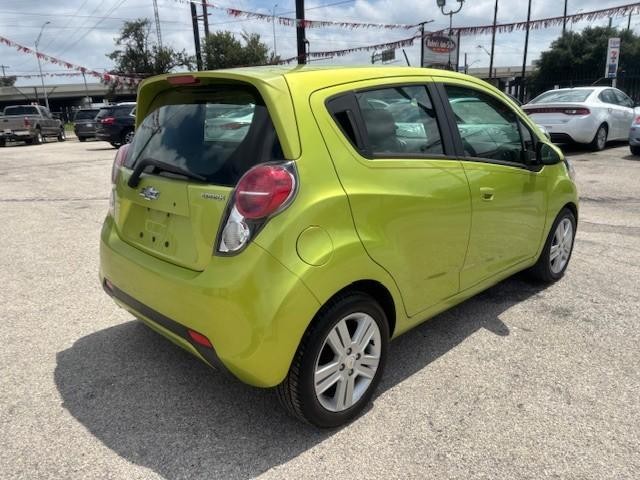 Chevrolet Spark Vehicle Image 05