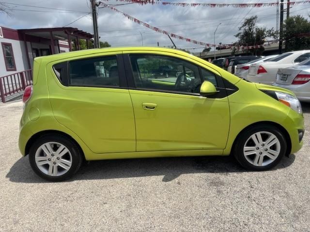 Chevrolet Spark Vehicle Image 06