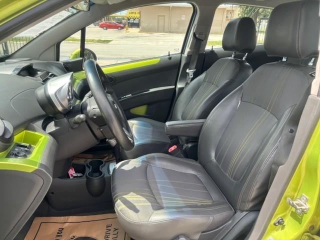 Chevrolet Spark Vehicle Image 11