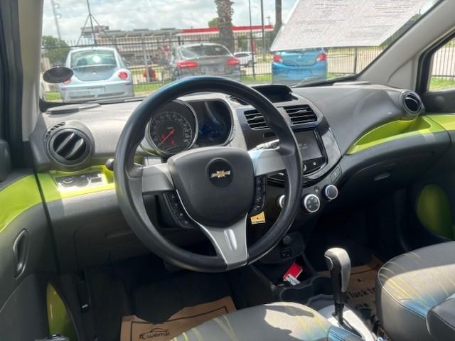 Chevrolet Spark Vehicle Image 12