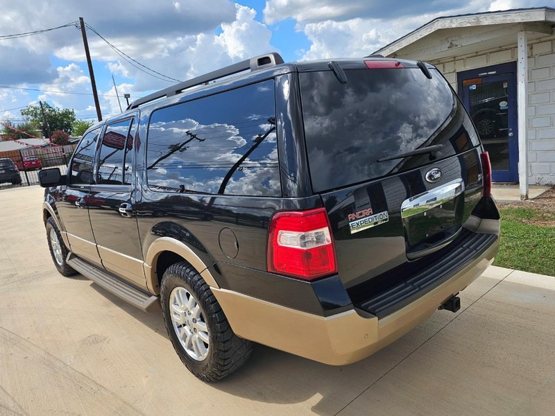 Ford Expedition EL Vehicle Image 03