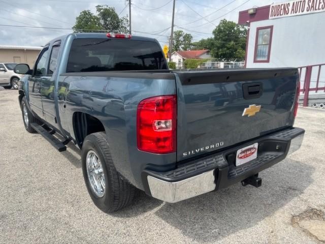 Chevrolet Silverado 1500 Vehicle Image 03