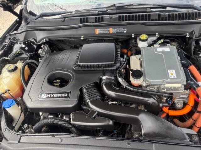 Ford Fusion Hybrid Vehicle Image 20