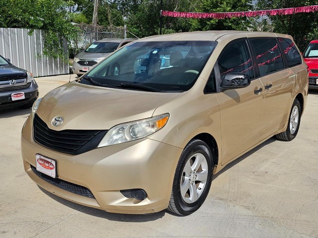 Toyota Sienna 5dr Van I4 FWD (Natl) - San Antonio TX