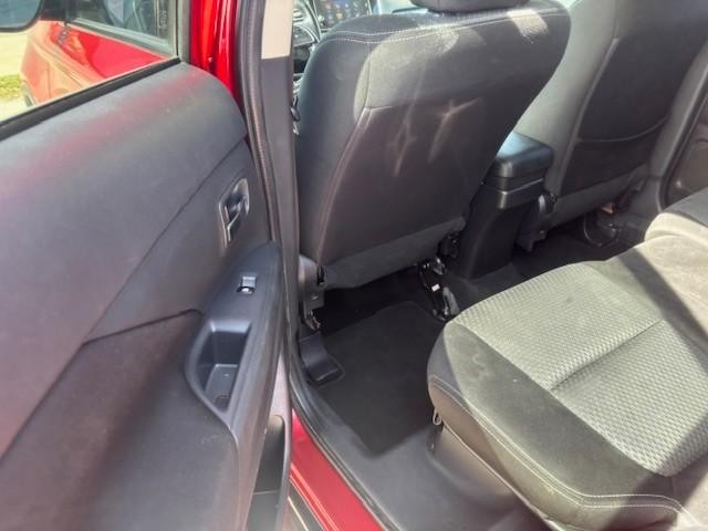 Mitsubishi Outlander Vehicle Full-screen Gallery Image 12