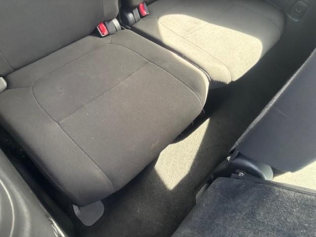 Mitsubishi Outlander Vehicle Full-screen Gallery Image 17