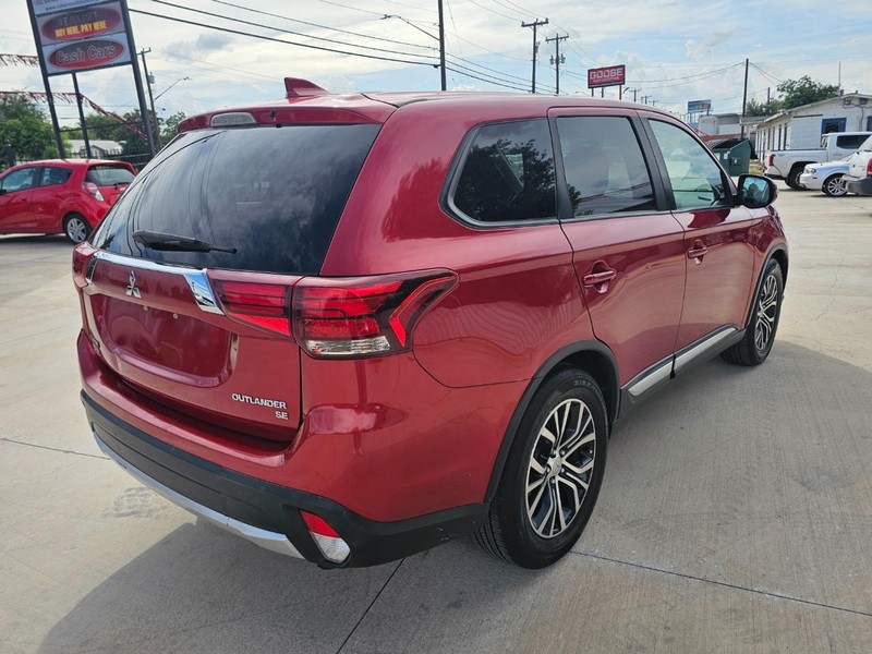 Mitsubishi Outlander Vehicle Image 07