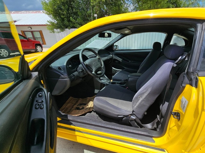 Ford Mustang Vehicle Image 10