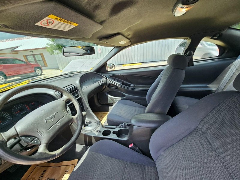 Ford Mustang Vehicle Image 11