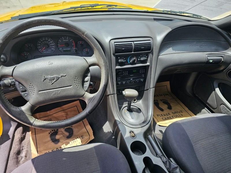 Ford Mustang Vehicle Image 14