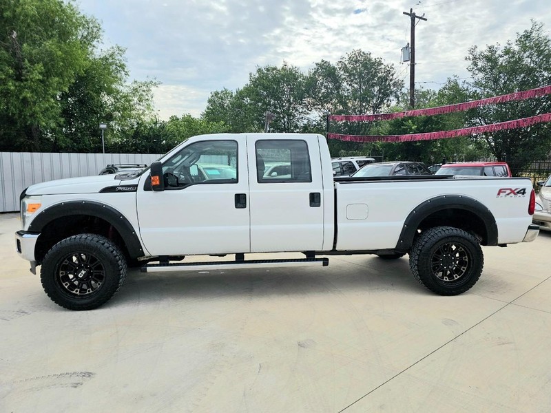 Ford Super Duty F-250 SRW Vehicle Image 02