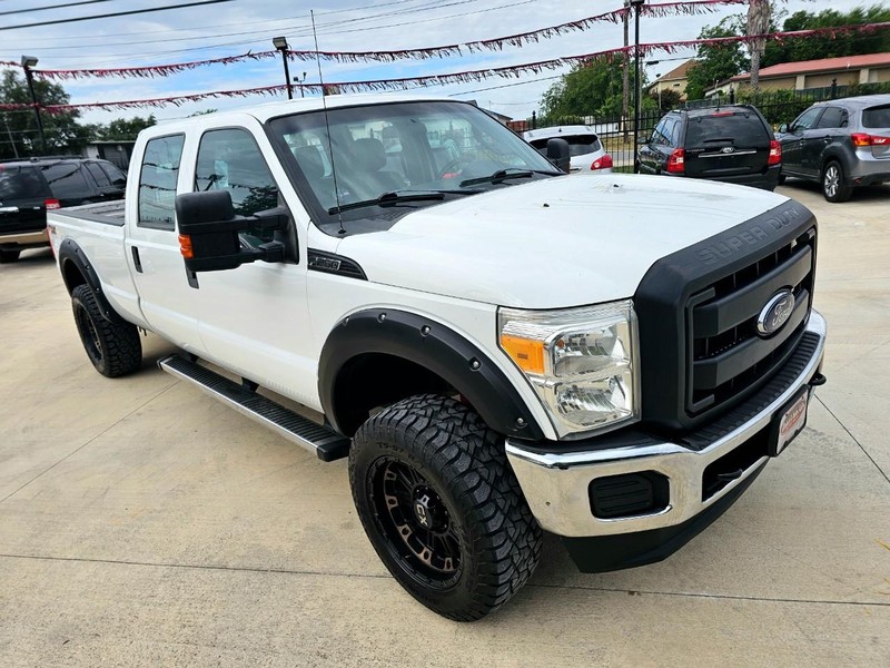 Ford Super Duty F-250 SRW Vehicle Image 04
