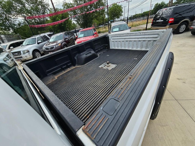 Ford Super Duty F-250 SRW Vehicle Image 06
