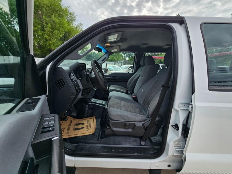 Ford Super Duty F-250 SRW Vehicle Image 08