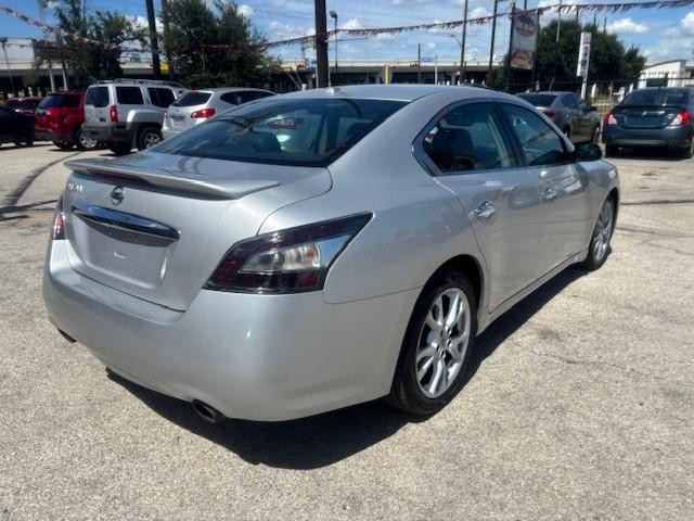 Nissan Maxima Vehicle Image 05