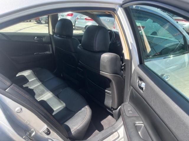 Nissan Maxima Vehicle Image 14